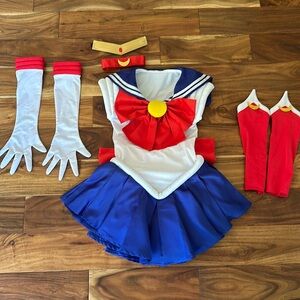 Sailor Moon Costume, all pieces included